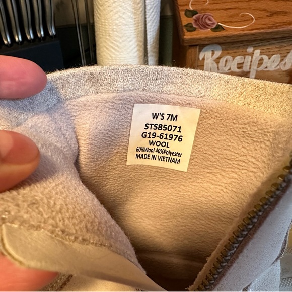 Women’s Sperrys Duck Boot - Picture 4 of 6